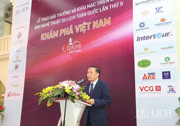 Phó Tổng cục trưởng TCDL Ngô Hoài Chung - Trưởng BTC Cuộc thi ảnh phát biểu tại lễ trao giải